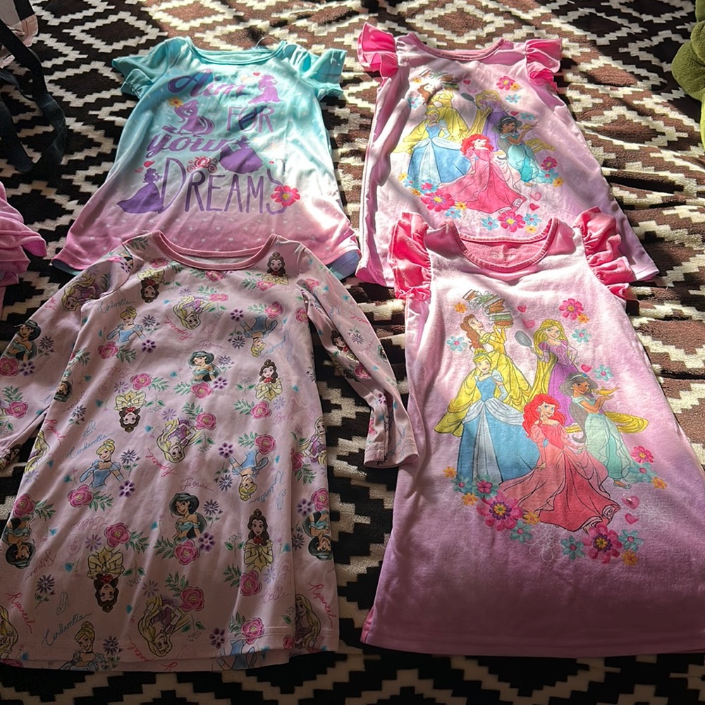 Set of 4 Disney pajamas nightgowns for toddler girls